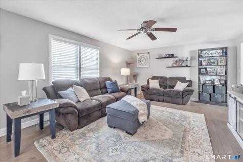 197 Maple Avenue North Haven CT 06473