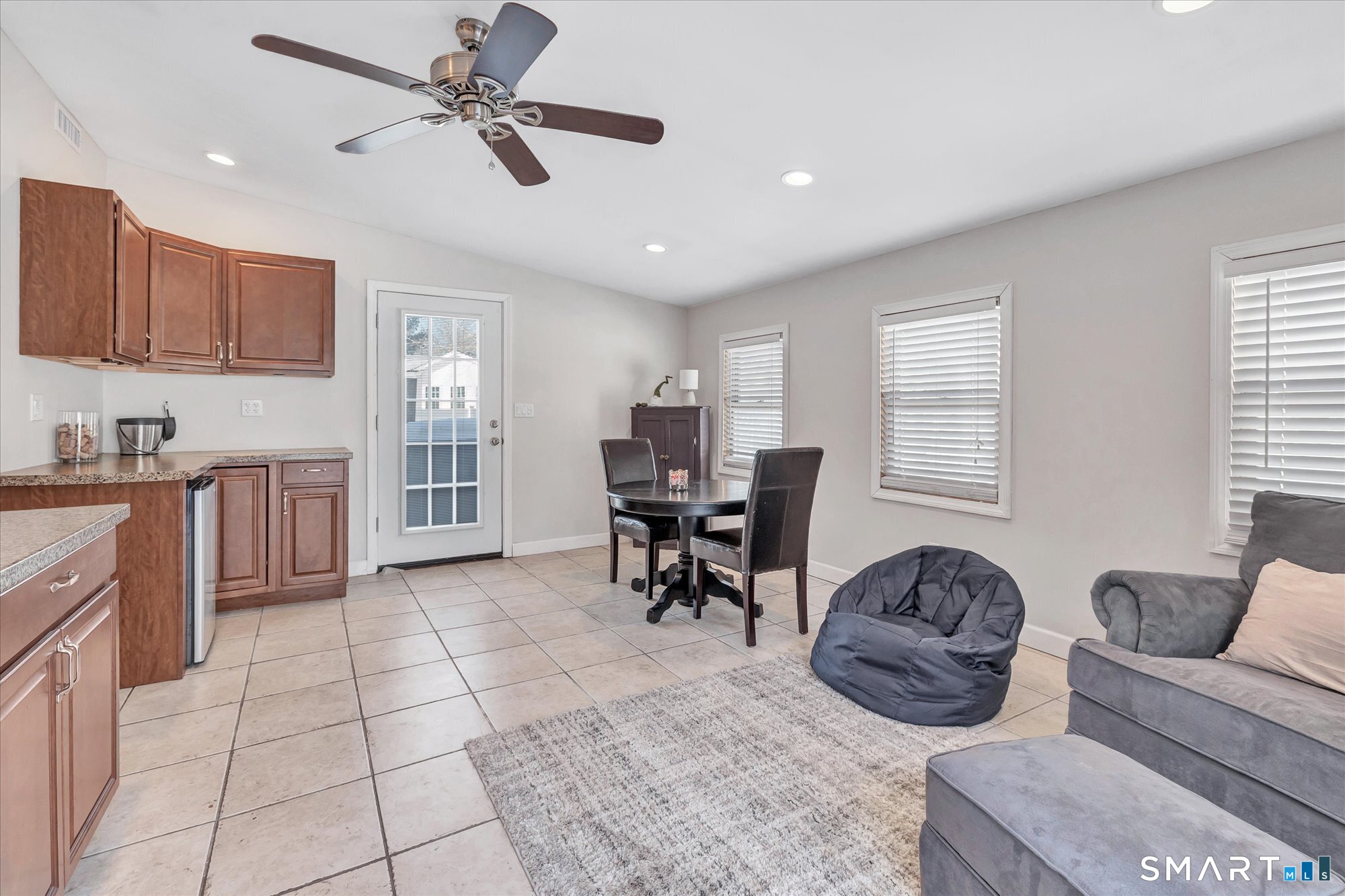 197 Maple Avenue North Haven CT 06473