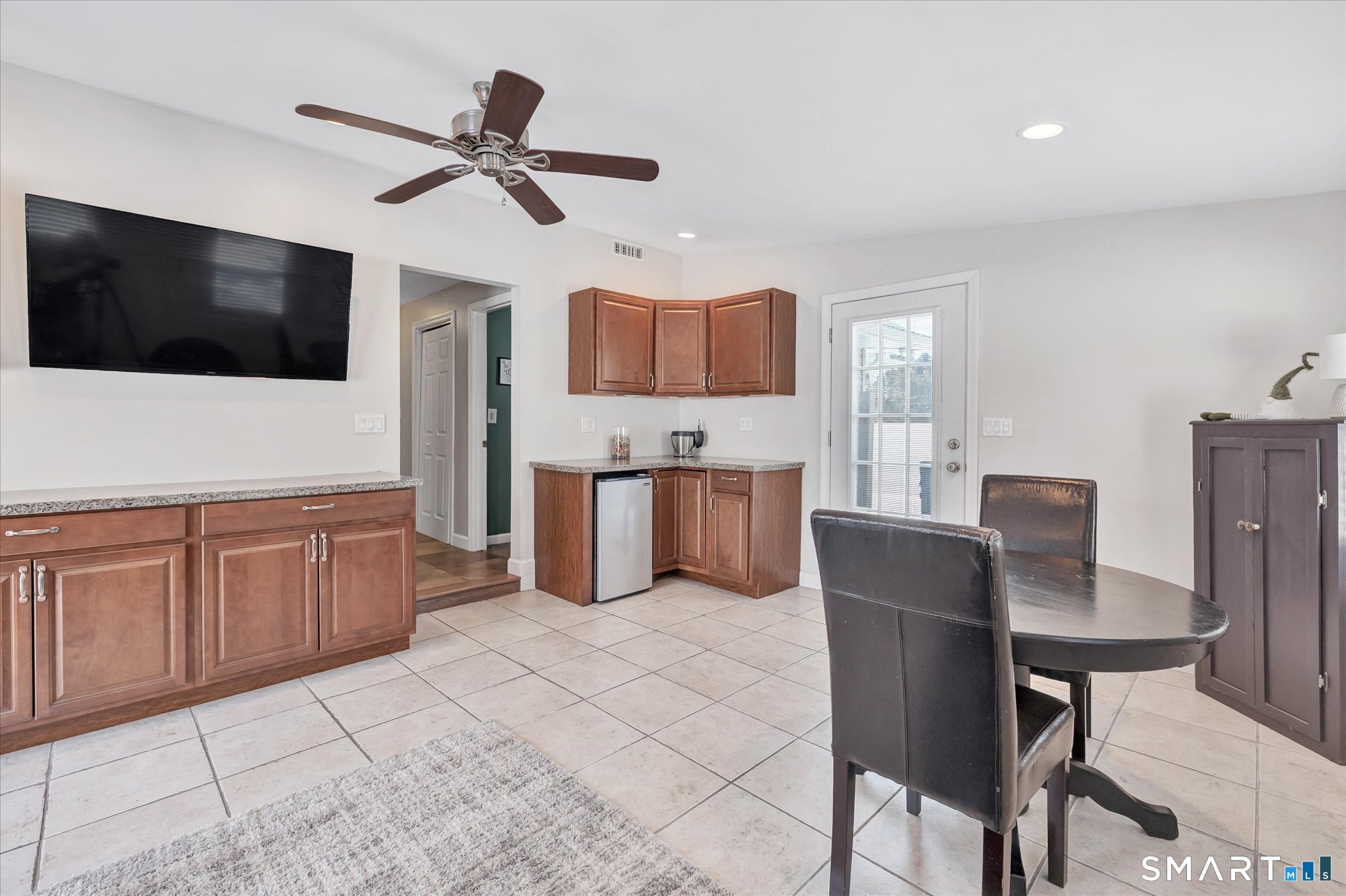 197 Maple Avenue North Haven CT 06473