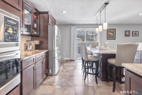 197 Maple Avenue North Haven CT 06473