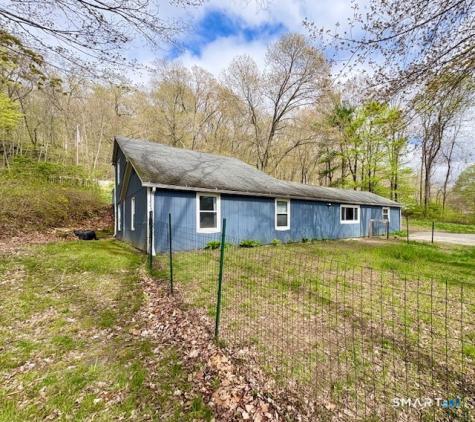 282 North Bigelow Road Hampton CT 06247
