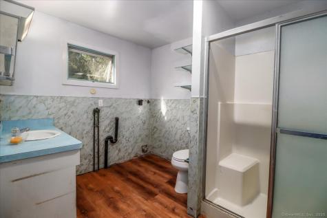 16 and 23 Farrell Road Newtown CT 06470