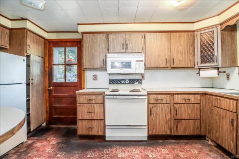 16 and 23 Farrell Road Newtown CT 06470