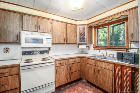 16 and 23 Farrell Road Newtown CT 06470
