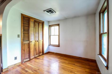 16 and 23 Farrell Road Newtown CT 06470