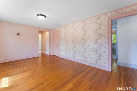 65 Auburn Road West Hartford CT 06119
