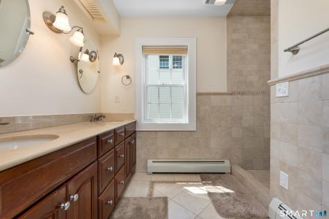 65 Auburn Road West Hartford CT 06119
