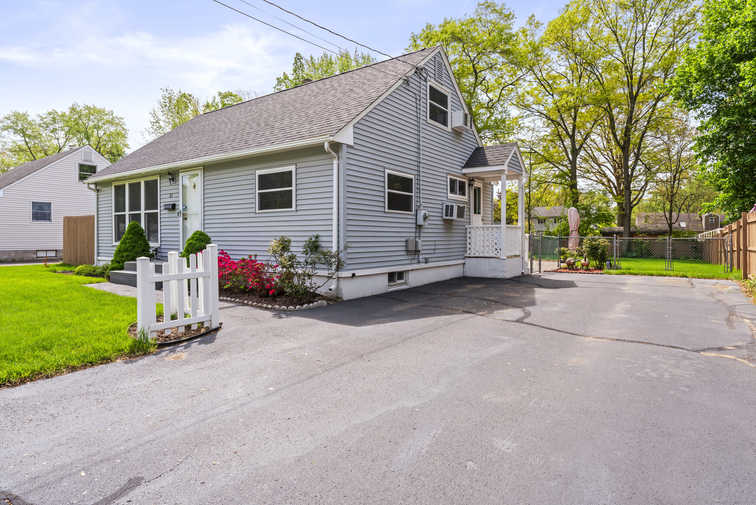 21 Roosevelt Boulevard Enfield CT 06082