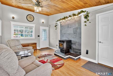 34 Wagon Road Enfield CT 06082