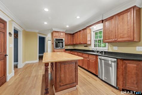 39 Standish Road New Milford CT 06776