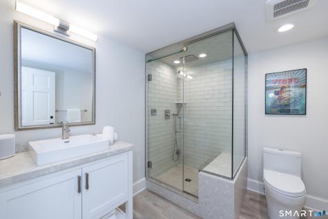 15 Linden Shores Branford CT 06405