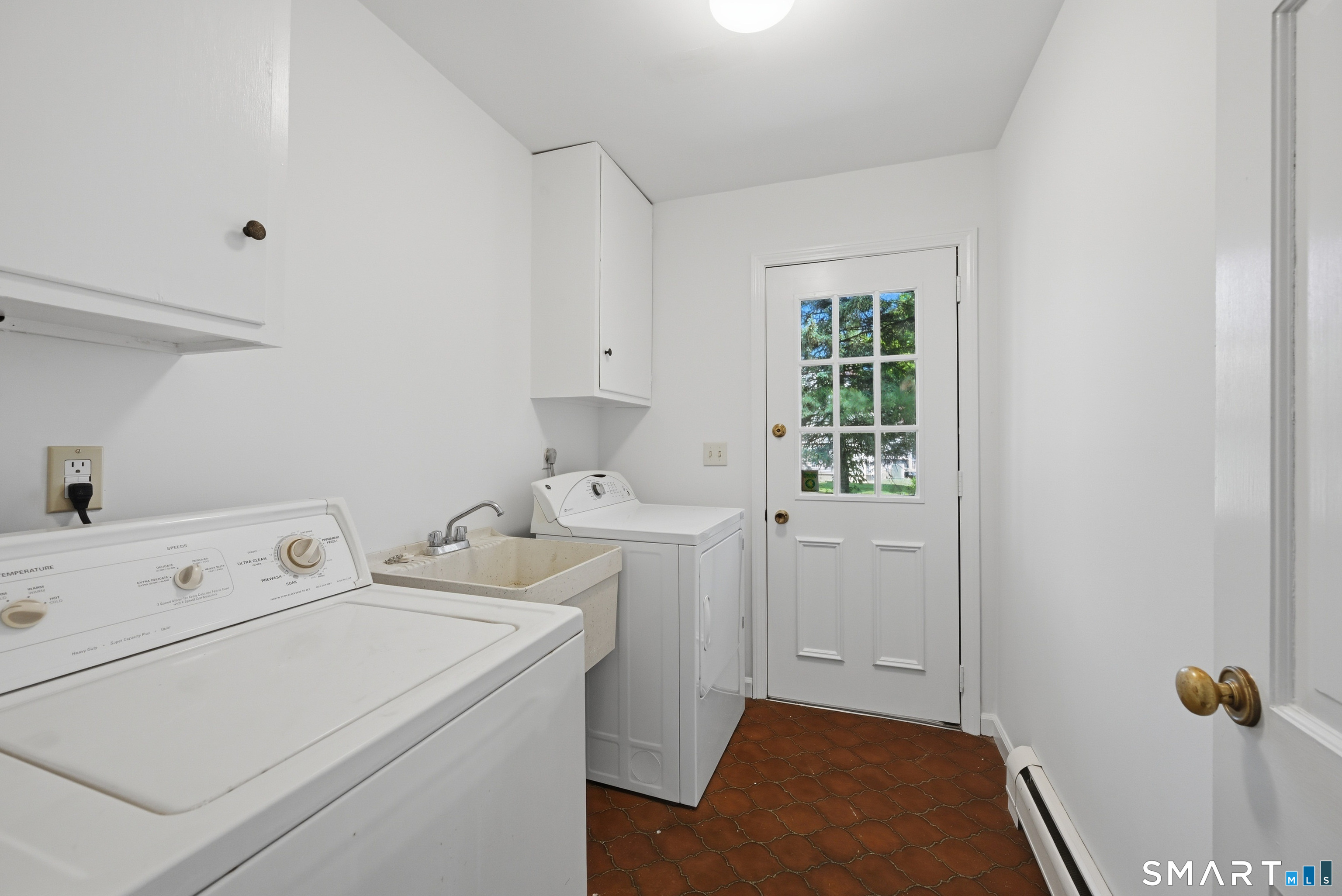 15 Valley View Road Newtown CT 06470