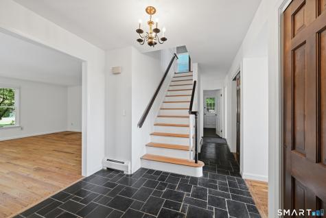 15 Valley View Road Newtown CT 06470
