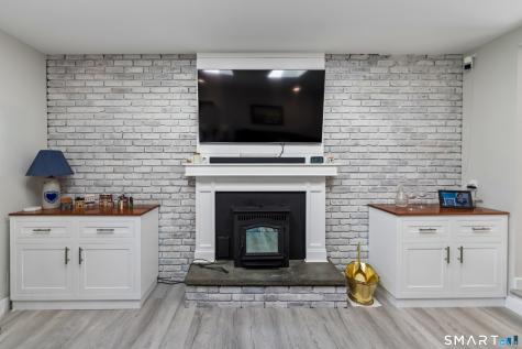 52 Housatonic Drive Newtown CT 06482