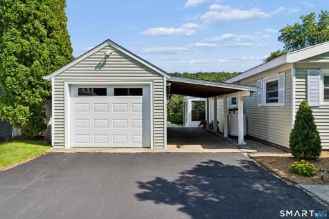 52 Housatonic Drive Newtown CT 06482