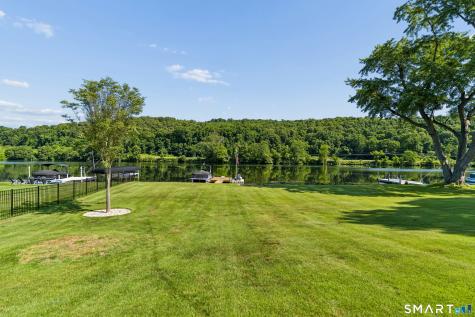 52 Housatonic Drive Newtown CT 06482