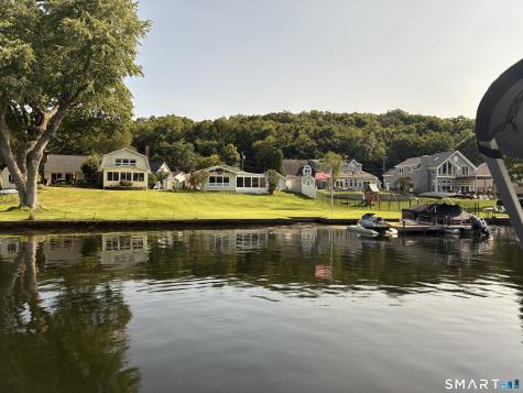 52 Housatonic Drive Newtown CT 06482