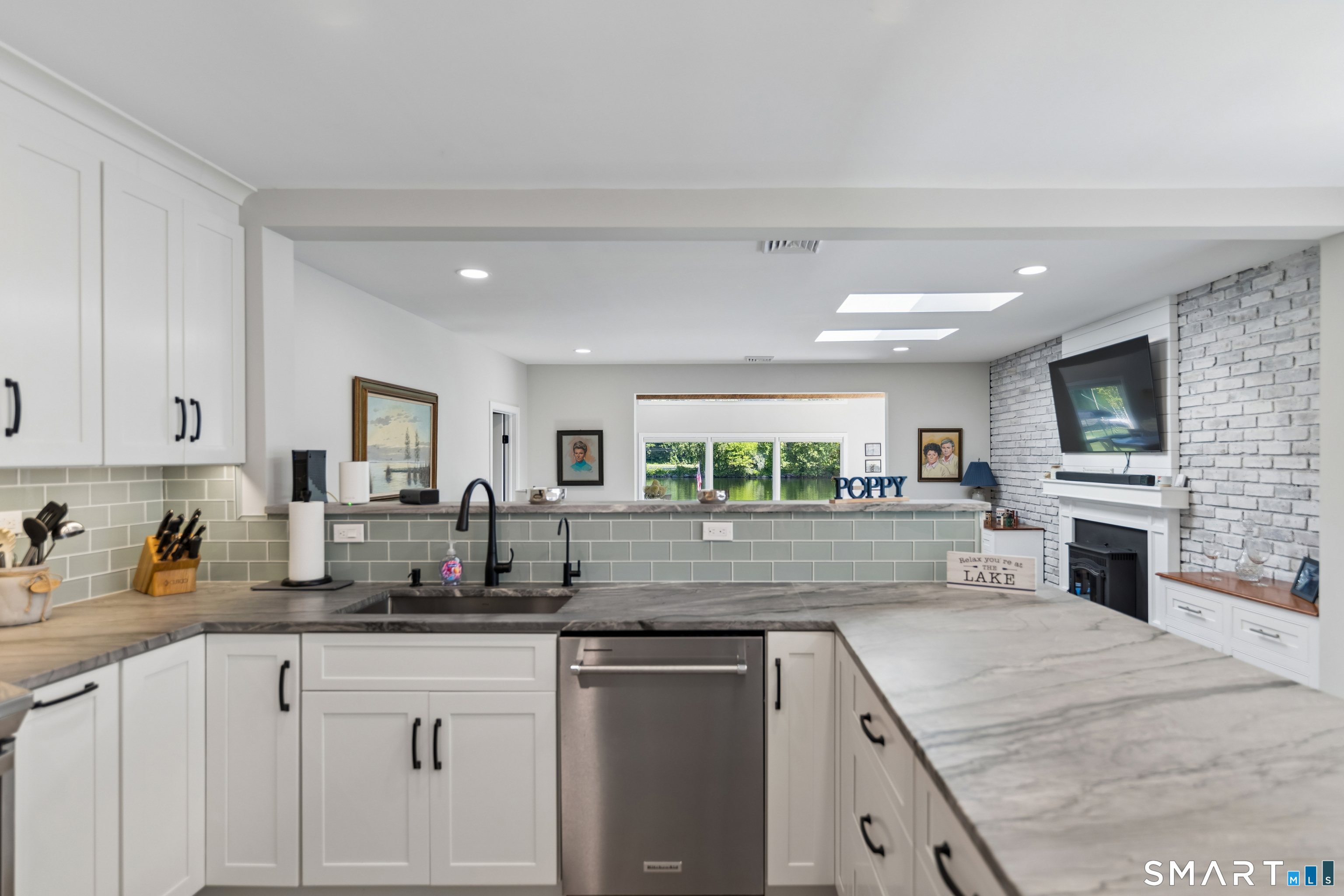 52 Housatonic Drive Newtown CT 06482