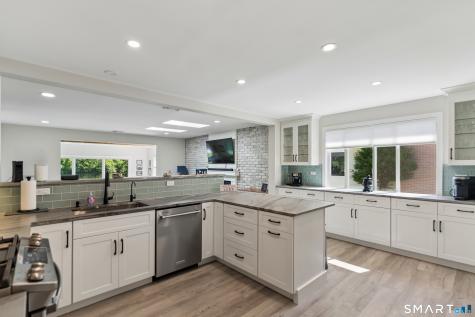 52 Housatonic Drive Newtown CT 06482