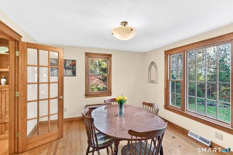 6 Lawton Drive Simsbury CT 06070