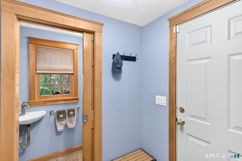 6 Lawton Drive Simsbury CT 06070