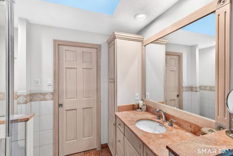 6 Lawton Drive Simsbury CT 06070