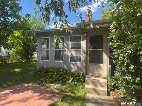 17 Canterbury Street East Hartford CT 06118