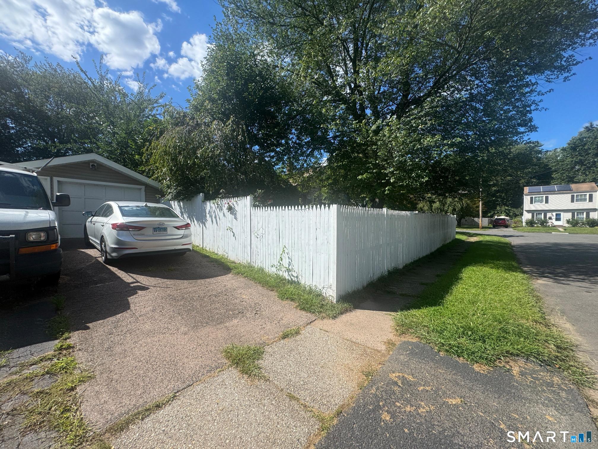 17 Canterbury Street East Hartford CT 06118