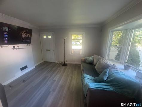17 Canterbury Street East Hartford CT 06118