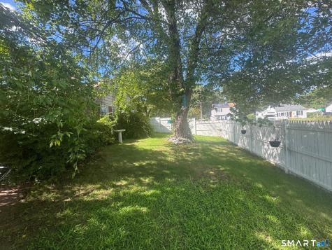 17 Canterbury Street East Hartford CT 06118
