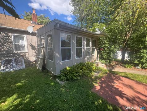 17 Canterbury Street East Hartford CT 06118