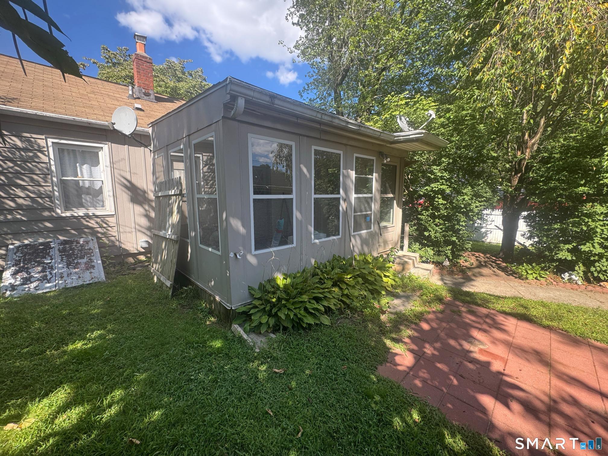 17 Canterbury Street East Hartford CT 06118