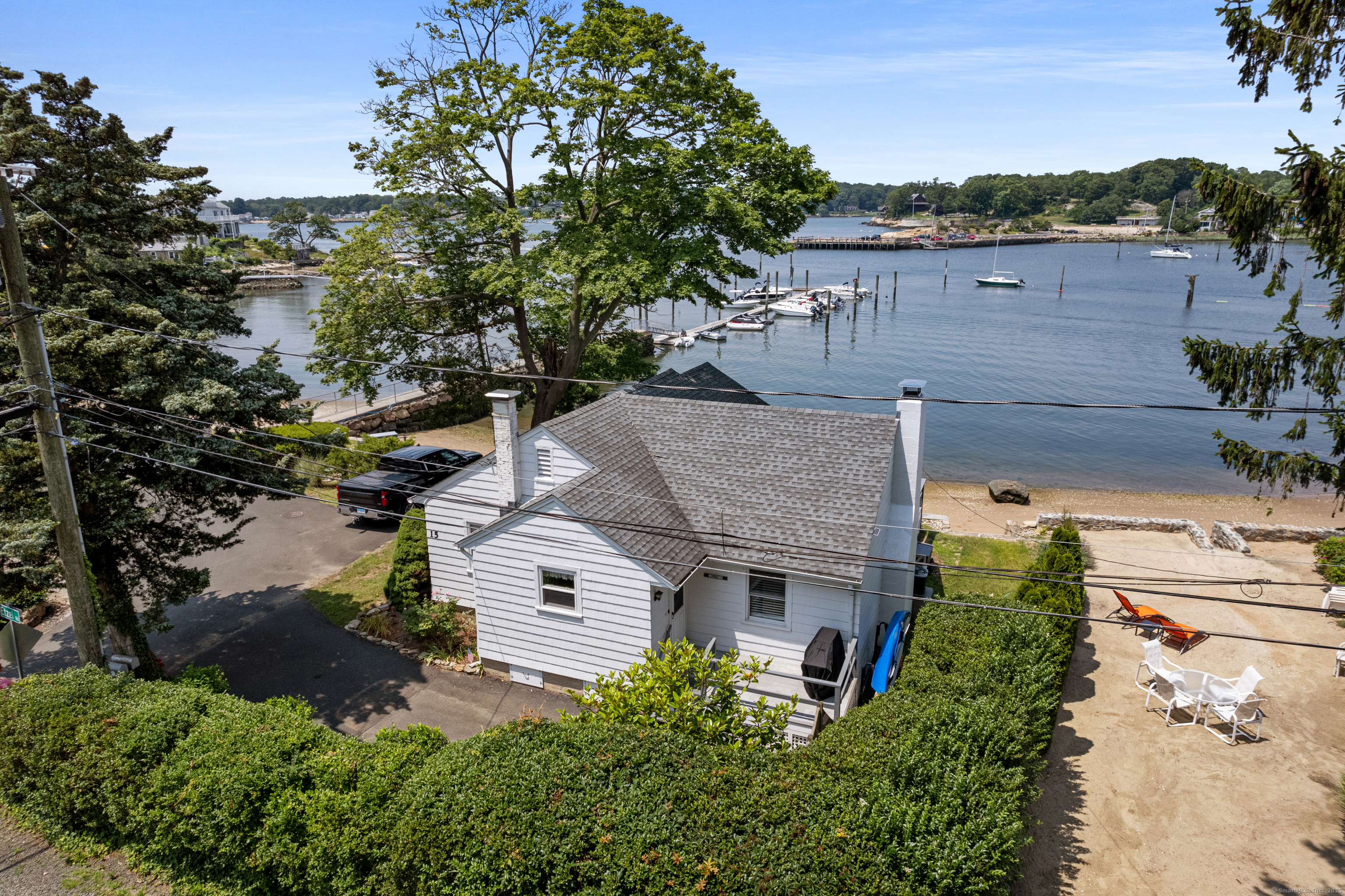 15 River Road Branford CT 06405