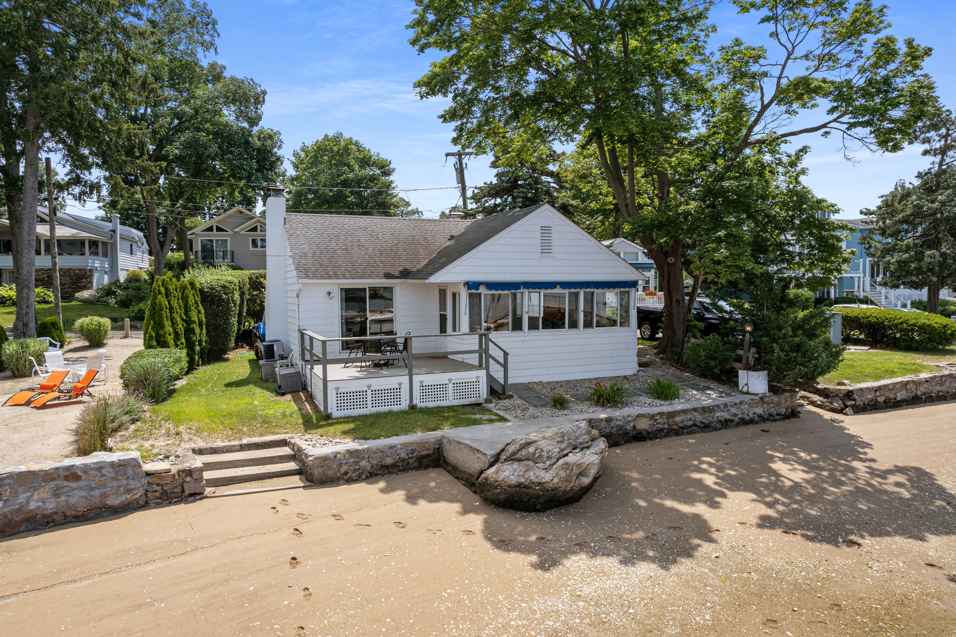 15 River Road Branford CT 06405