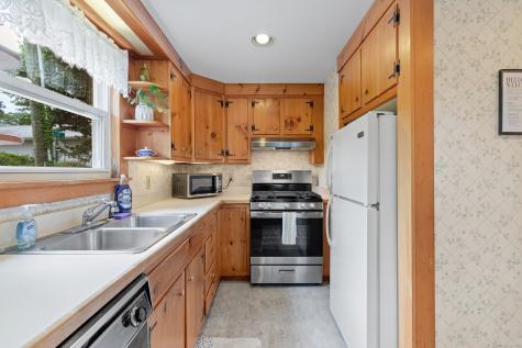 15 River Road Branford CT 06405