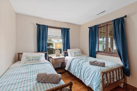 15 River Road Branford CT 06405