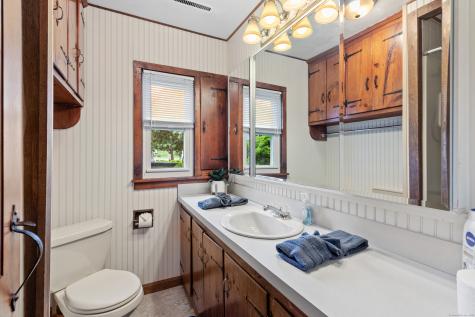 15 River Road Branford CT 06405