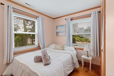 15 River Road Branford CT 06405