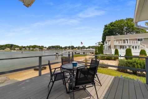 15 River Road Branford CT 06405