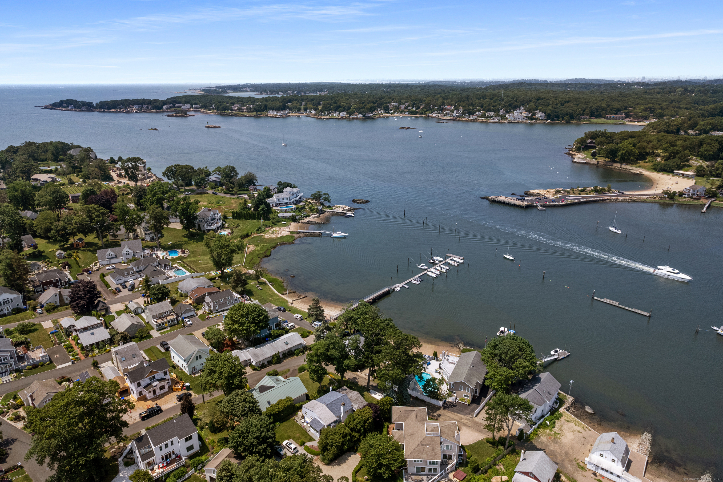 15 River Road Branford CT 06405