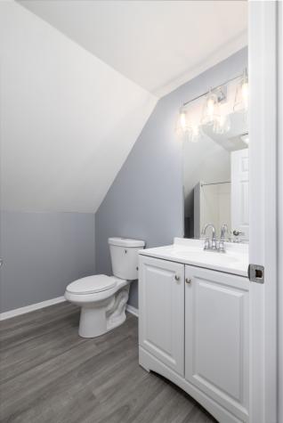 21 Longwood Drive Naugatuck CT 06770