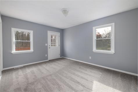 21 Longwood Drive Naugatuck CT 06770