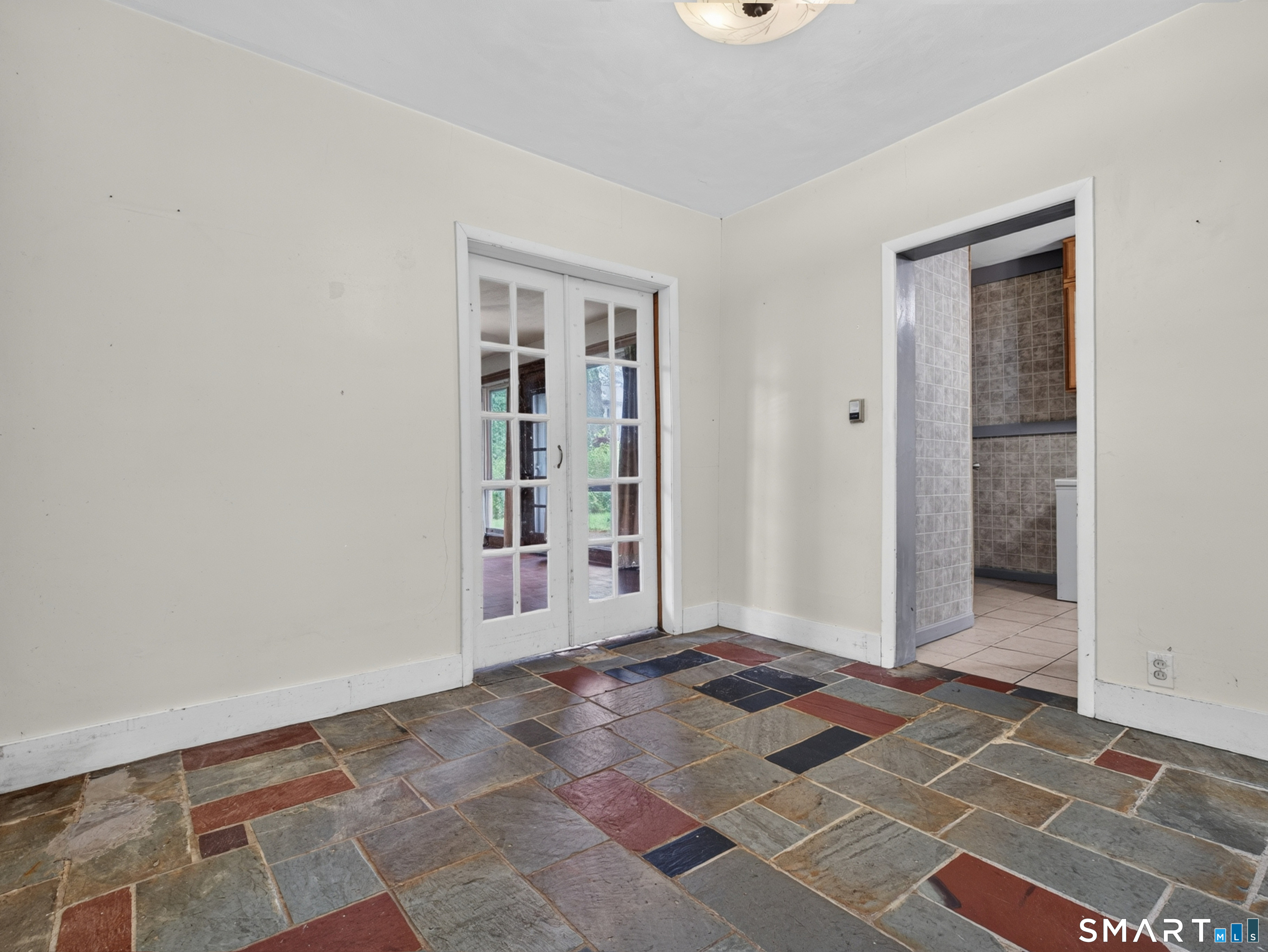 7 Fitzgerald Avenue Waterford CT 06385
