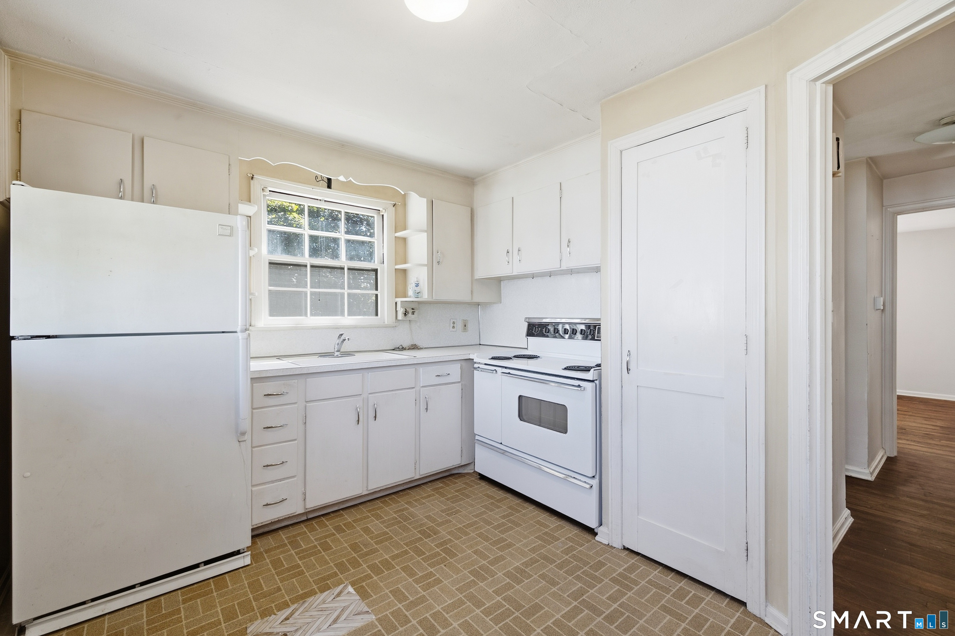 15 Chamberlin Drive West Hartford CT 06107