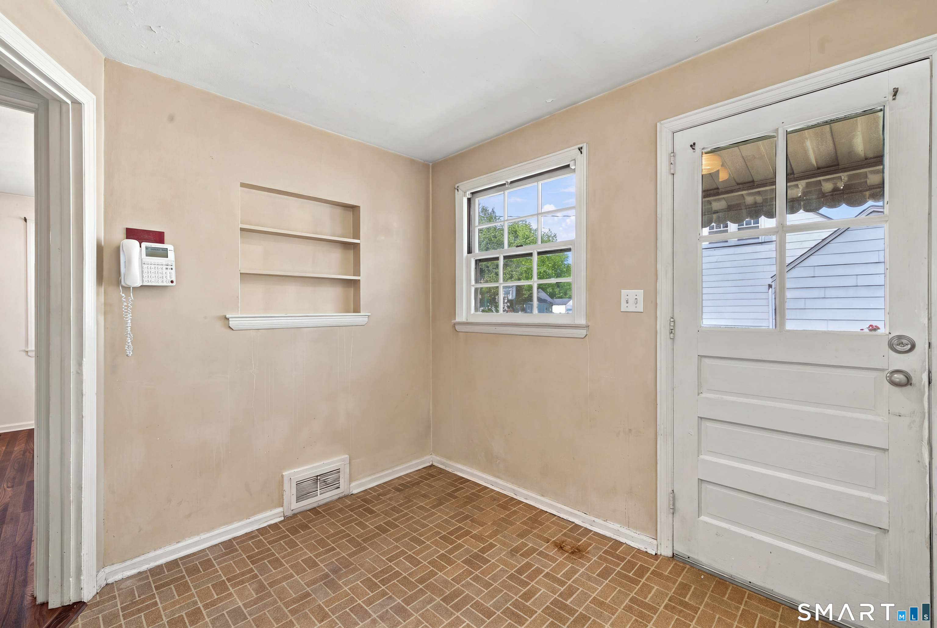 15 Chamberlin Drive West Hartford CT 06107