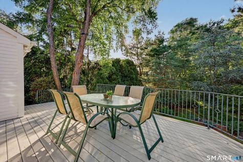 35 South Benson Commons Fairfield CT 06824