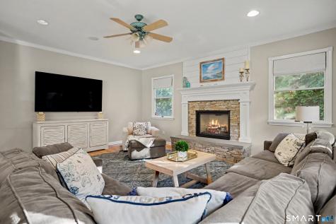 35 South Benson Commons Fairfield CT 06824