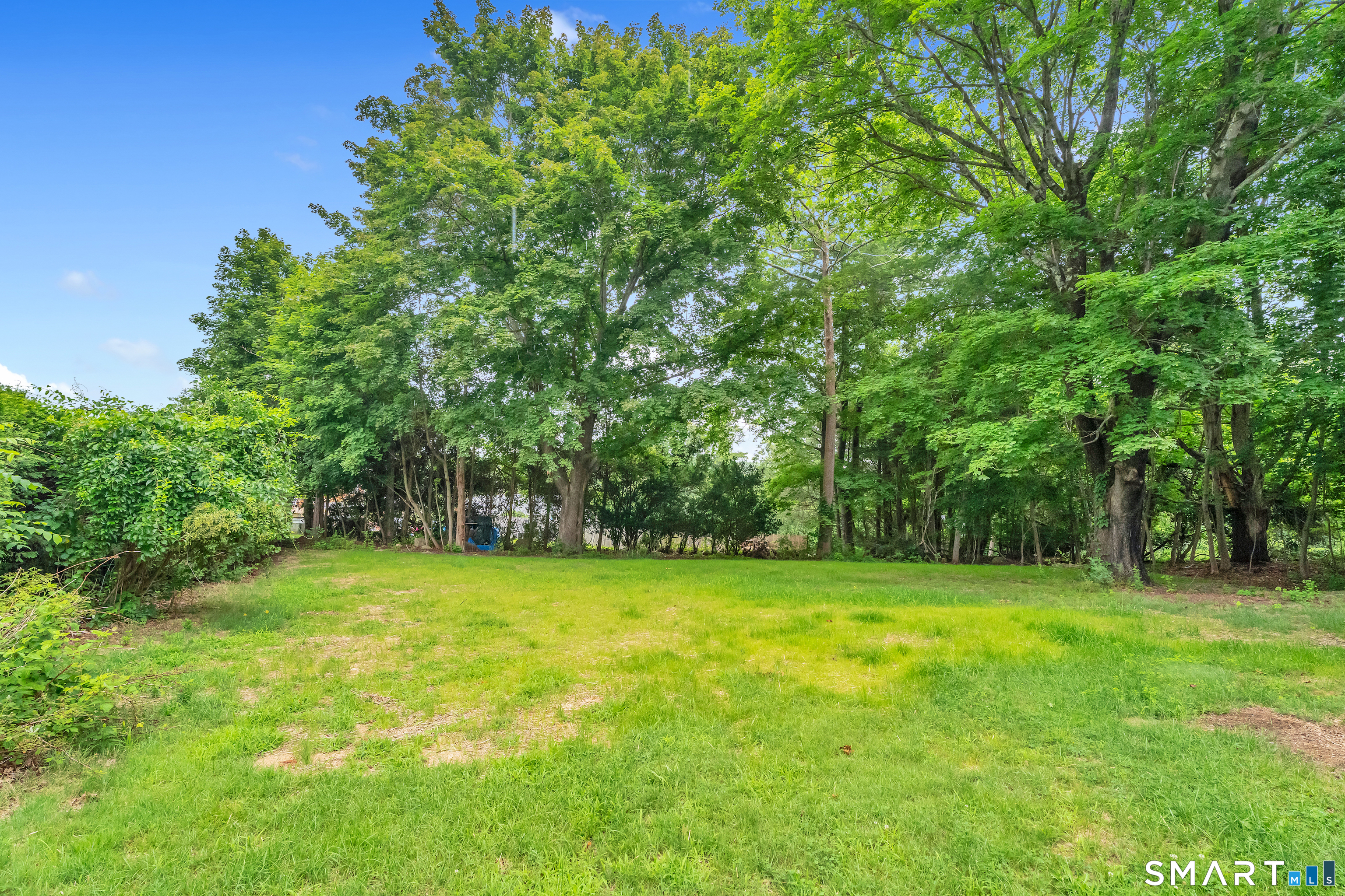 129 Chesterfield Road East Lyme CT 06333