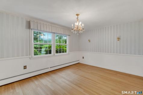 129 Chesterfield Road East Lyme CT 06333