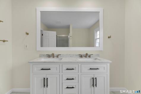 129 Chesterfield Road East Lyme CT 06333